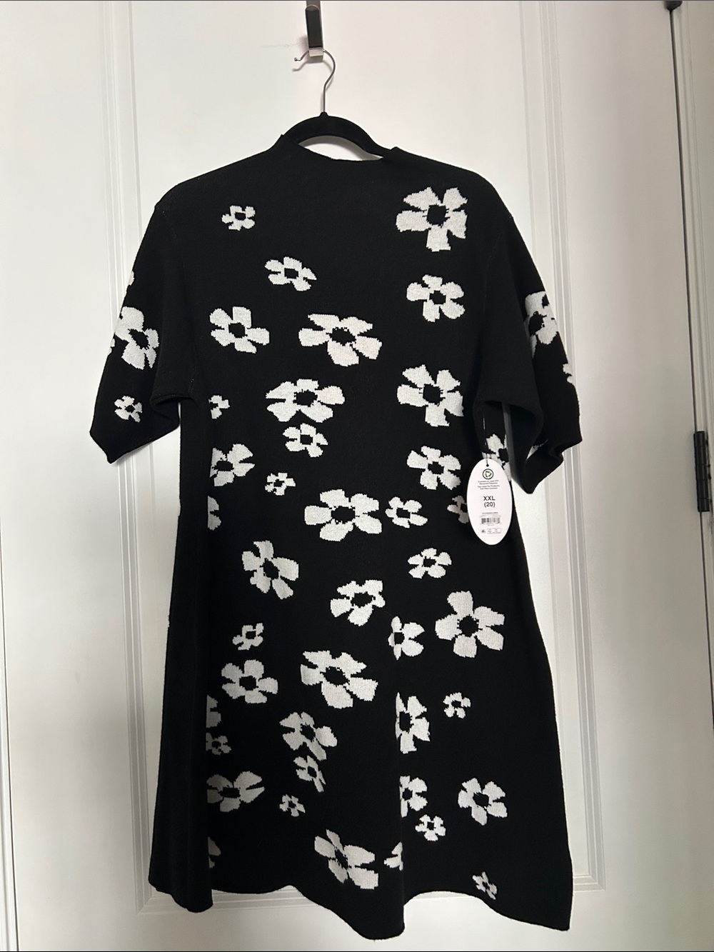 Black Floral Crewneck Knit Dress